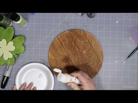 Shamrock Table Sitter - FREE FILE